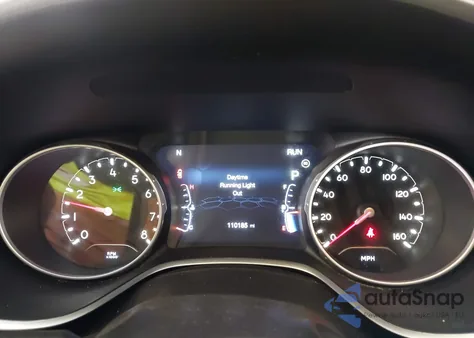 2018 Jeep Compass Latitude 4X4 from USA, damaged, VIN 3C4NJDBB8JT180244